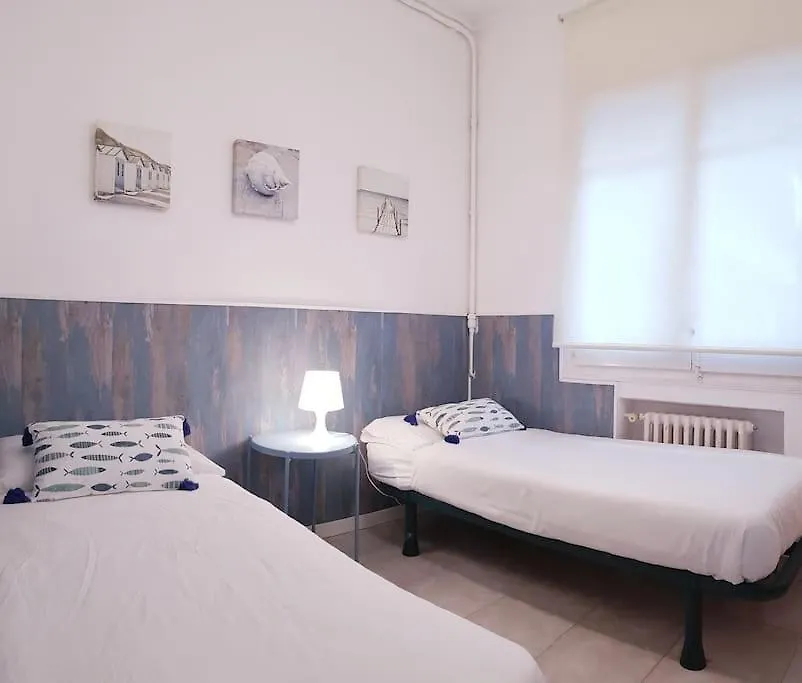 Enjoy Your Holidays 300M To The Mediterranean Sea At Villa Divali Castelldefels Semesterbostad