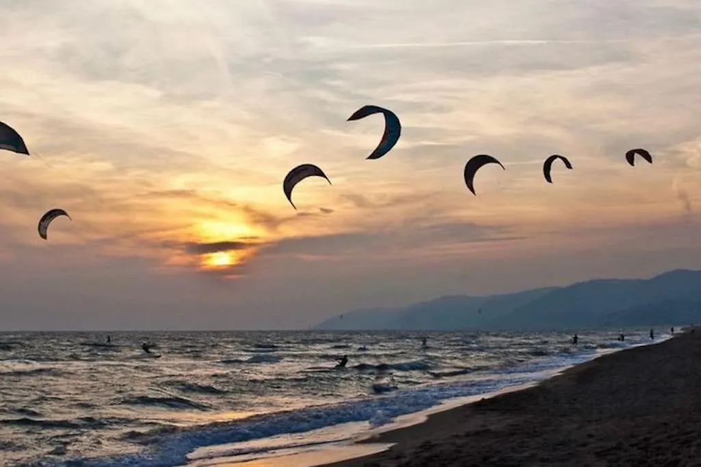 Enjoy Your Holidays 300M To The Mediterranean Sea At Villa Divali Castelldefels 0*,