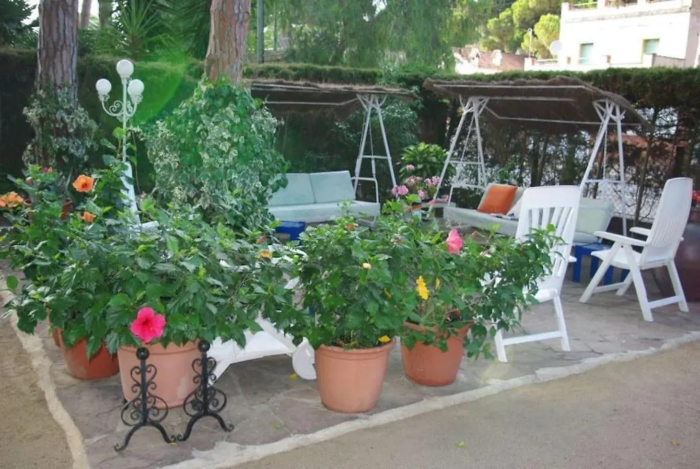 Enjoy Your Holidays 300M To The Mediterranean Sea At Villa Divali Castelldefels