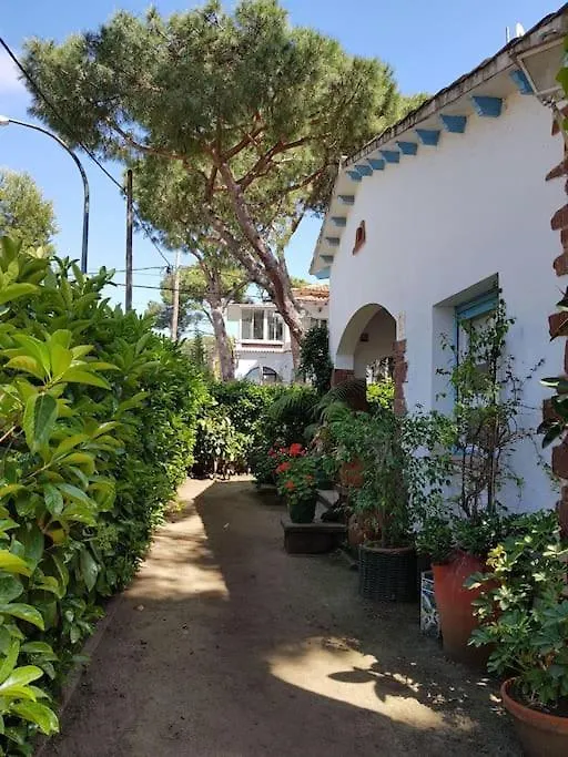 Enjoy Your Holidays 300M To The Mediterranean Sea At Villa Divali Castelldefels Holiday home